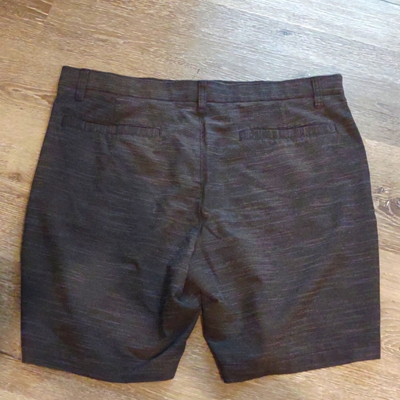 Apt. 9 Men's 4 Way Stretch Performance Golf Shorts - Picture 3 of 3